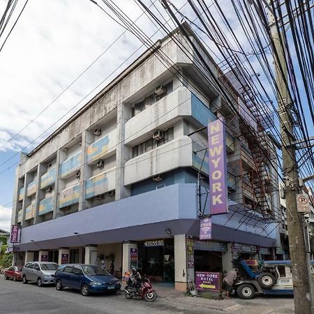 New York Hotel Miami Quezon City Buitenkant foto