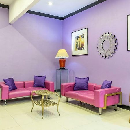New York Hotel Miami Quezon City Buitenkant foto