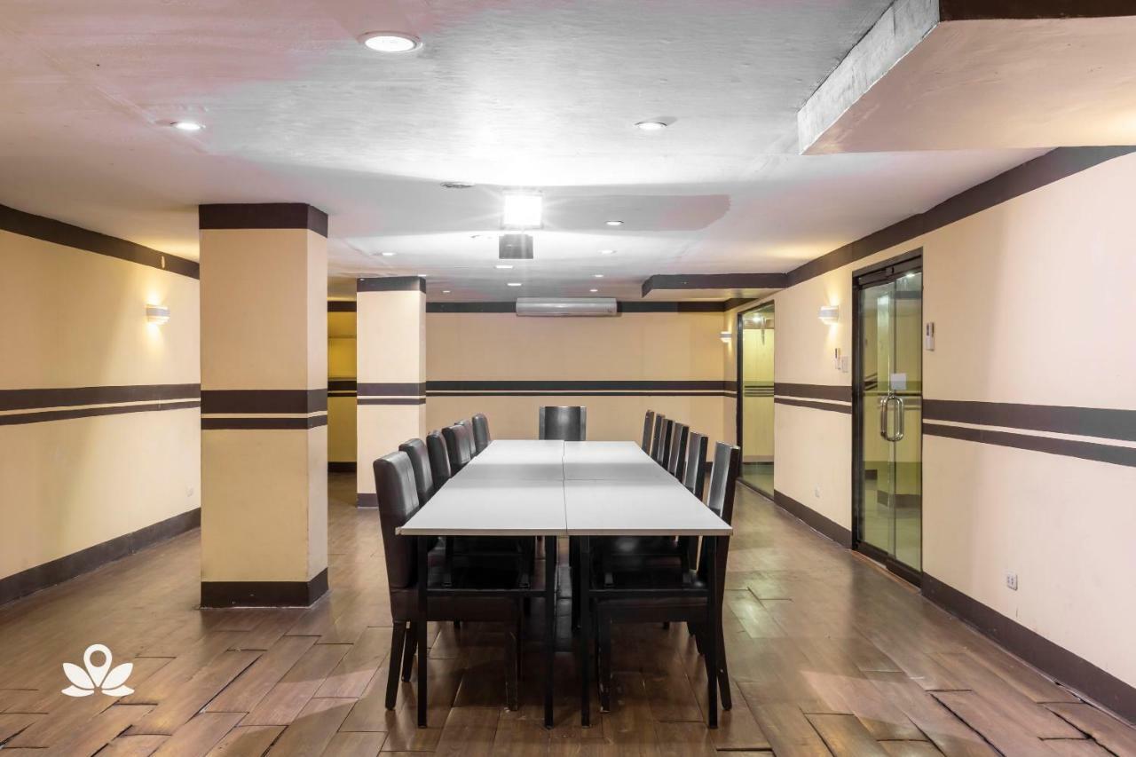 New York Hotel Miami Quezon City Buitenkant foto