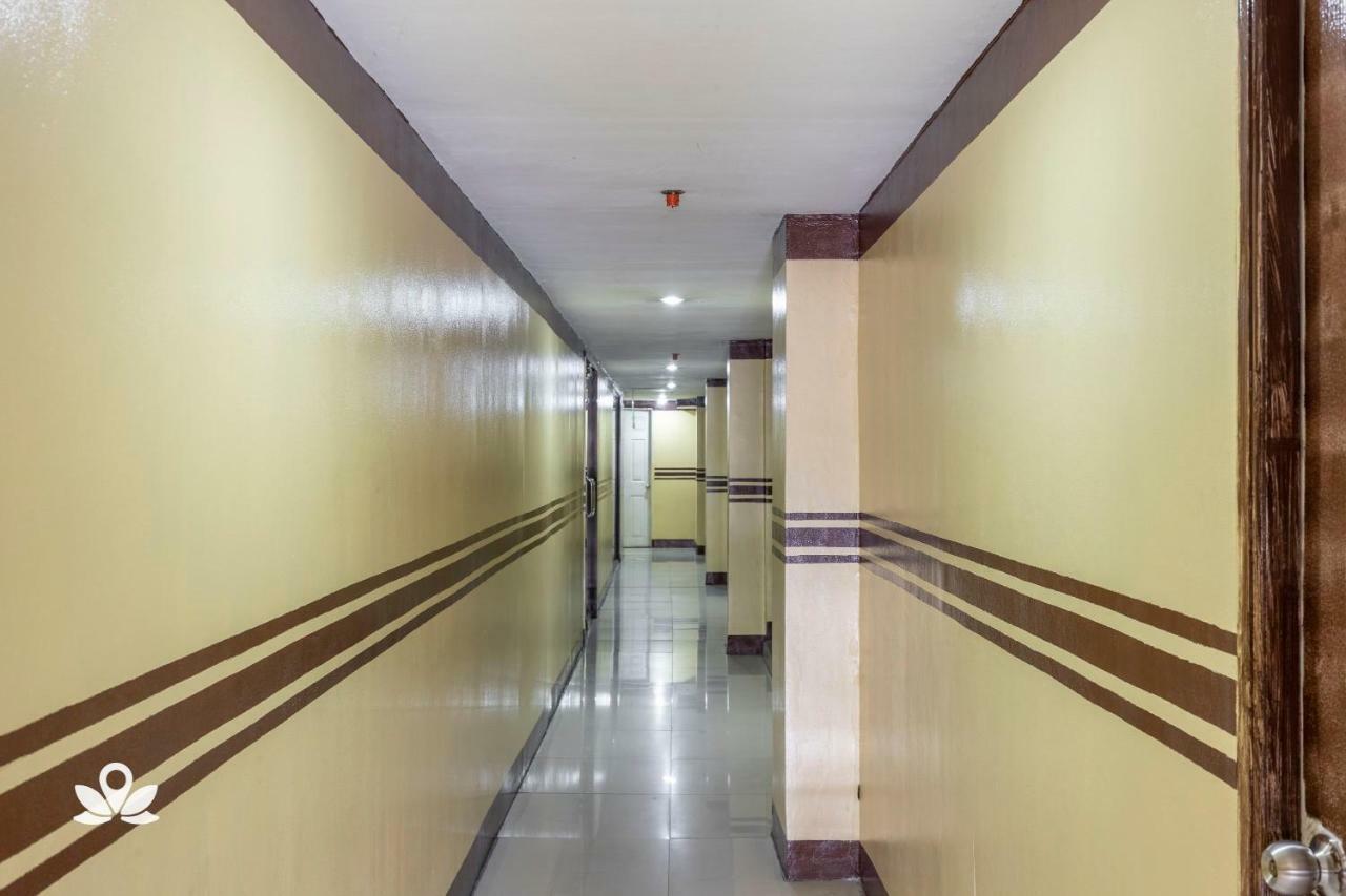 New York Hotel Miami Quezon City Buitenkant foto