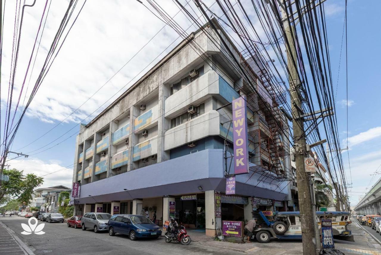 New York Hotel Miami Quezon City Buitenkant foto