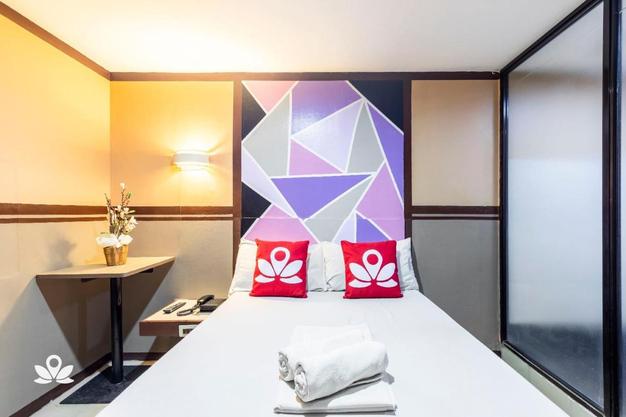 New York Hotel Miami Quezon City Buitenkant foto